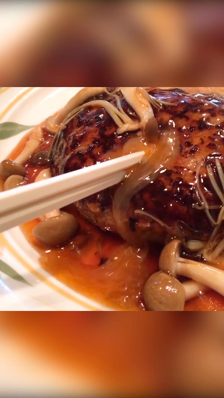 肉汁の洪水!超ジューシーハンバーグ
