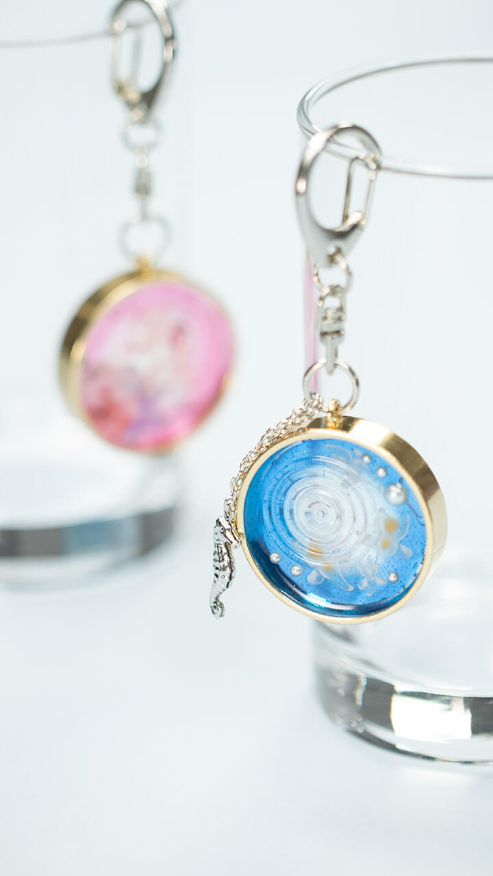 海を切り取ったみたい♡レジンのマリンキーチャーム
