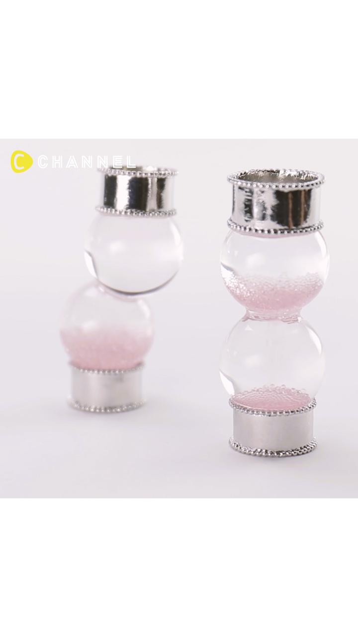 １００均のガラスボールがこんな癒しアイテムに大変身！見て楽しむ砂時計！