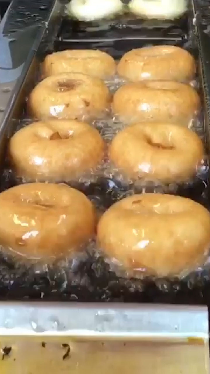 ミニミニドーナツ！ポポンっと出来上がってとっても可愛い