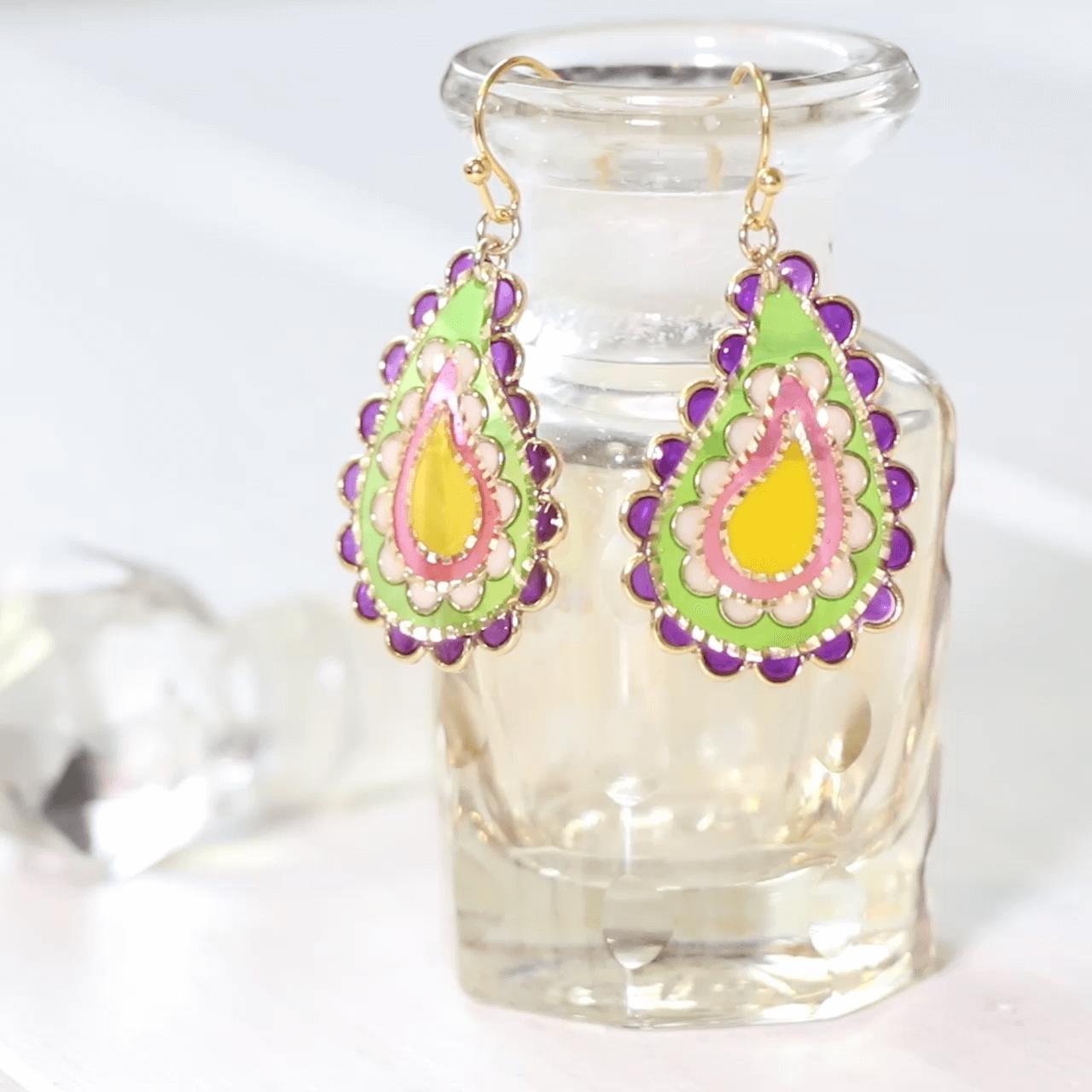 雫と丸でつくれる♡ 「ペイズリーピアス」