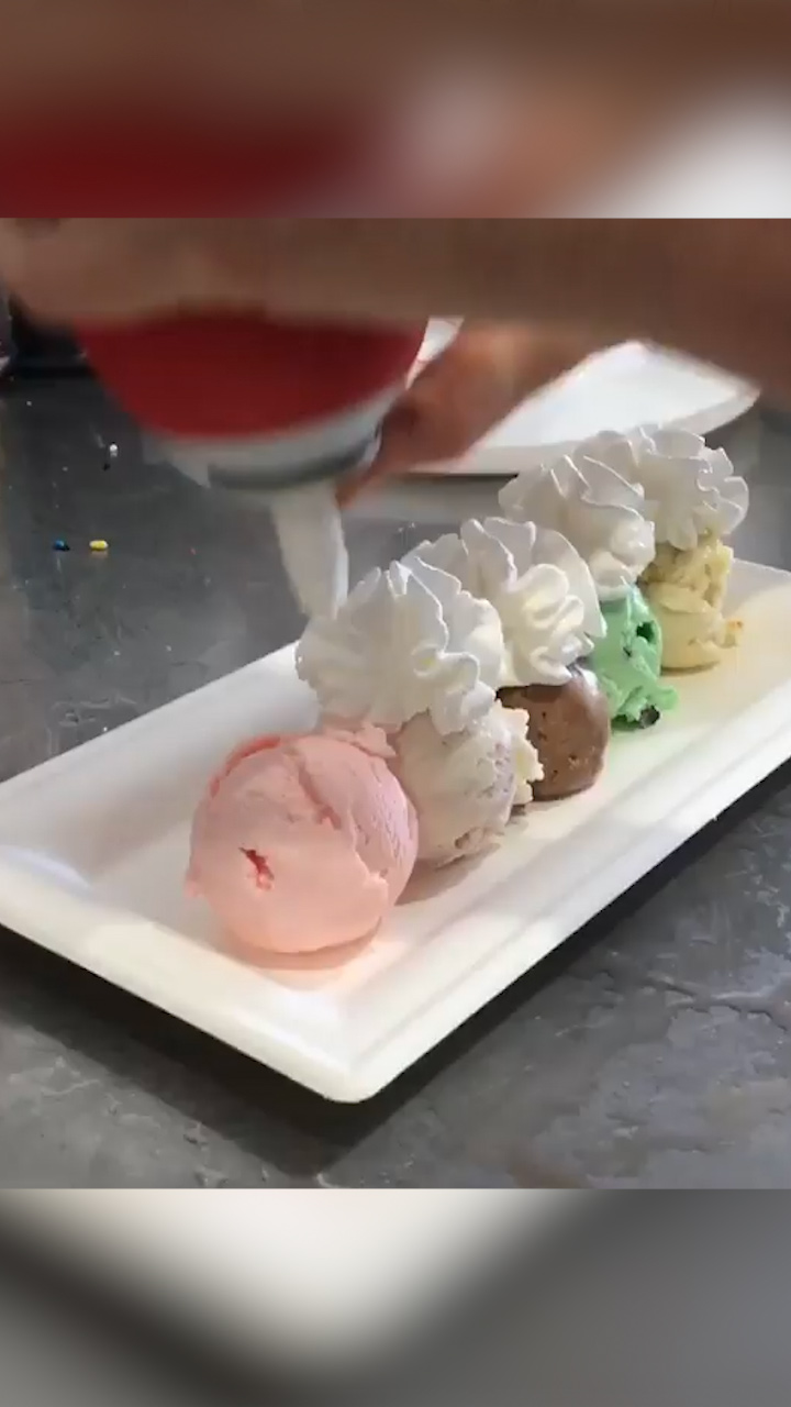 ここまで盛るかっ♡甘党さんのための幸せアイスクリーム