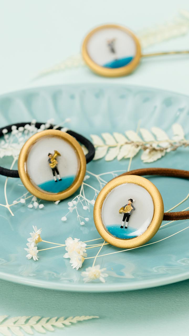 小さな音楽隊がちらり♡芸術の秋にぴったりなレトロヘアゴム