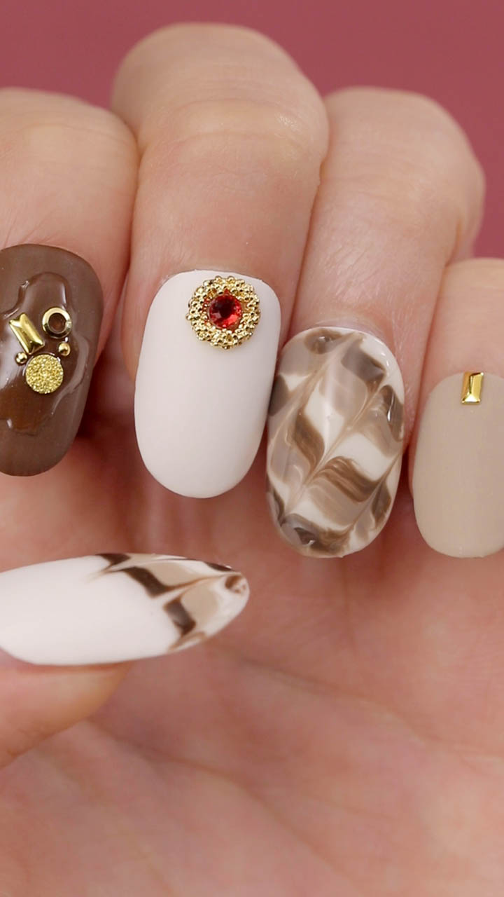 指先でほっこり♡チョコラテネイル