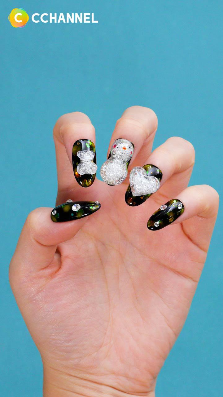 冬限定♡遊び心溢れる大人かわいい「スノーマンネイル」