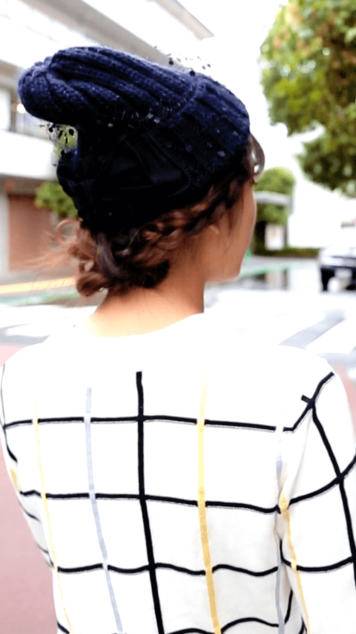 ニット帽を10倍引き立てる！三つ編みギブソンタック