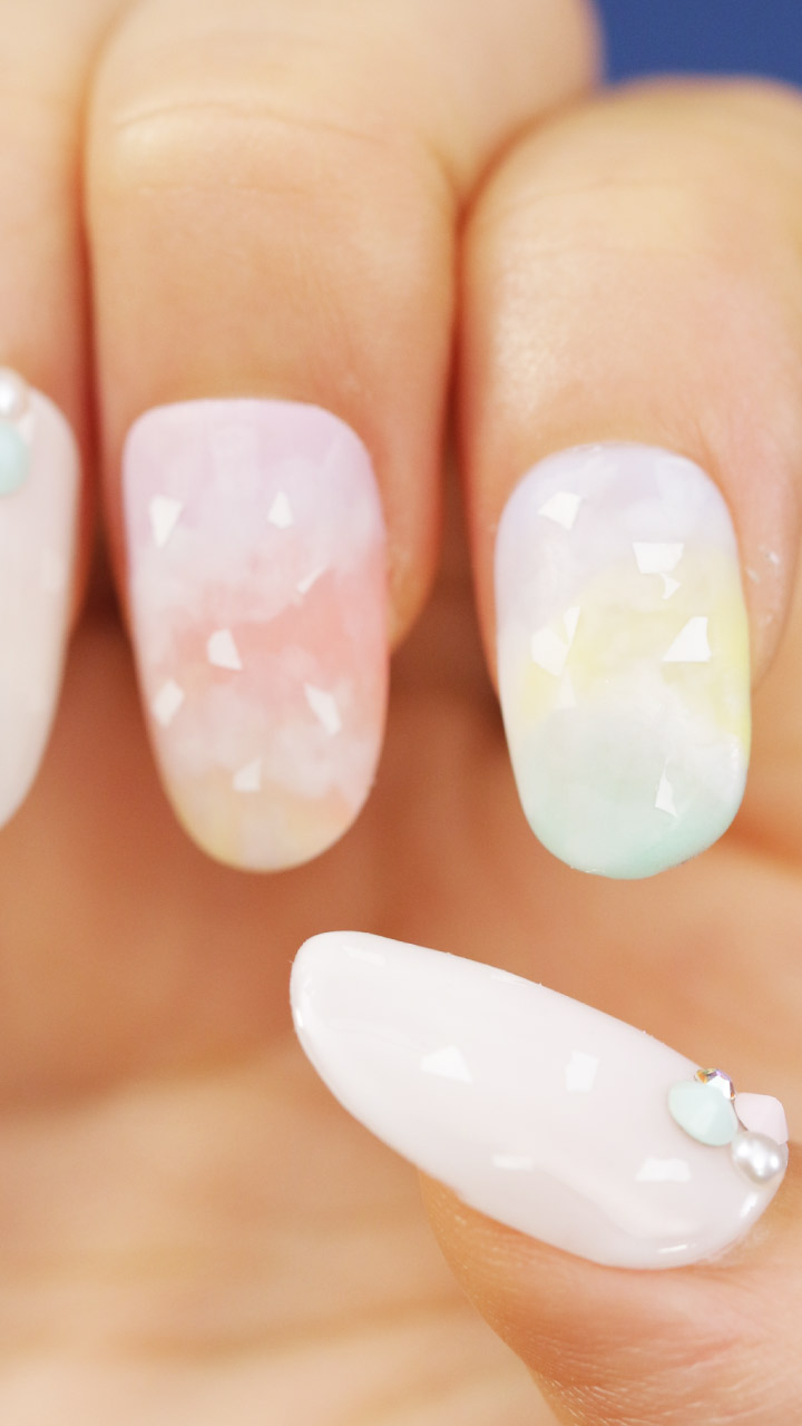 ふんわりパステルカラーが幻想的♡キャンドルネイル