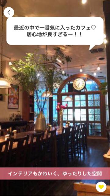 閑静な雰囲気の落ち着いたカフェ
