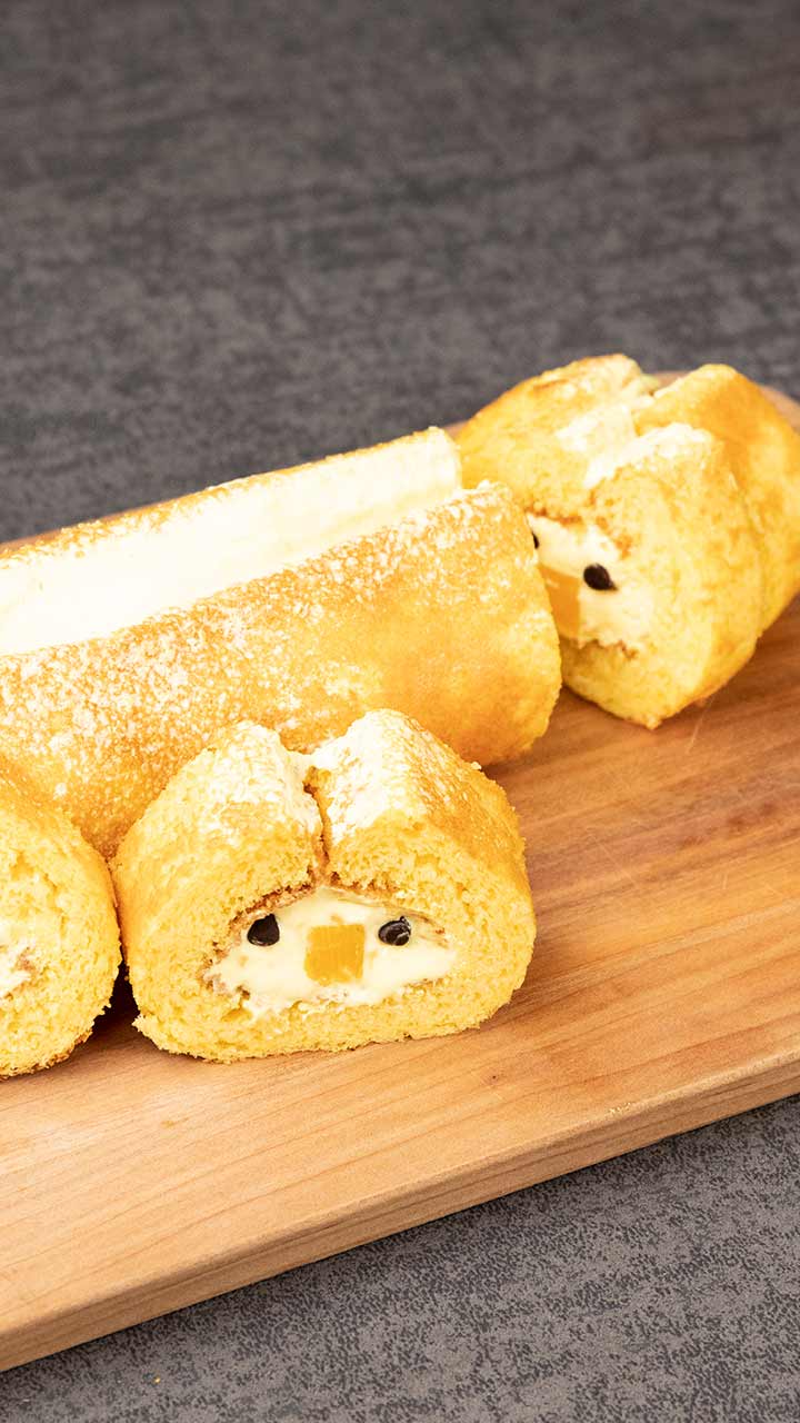 愛着わいちゃう♡ひよこロールケーキ