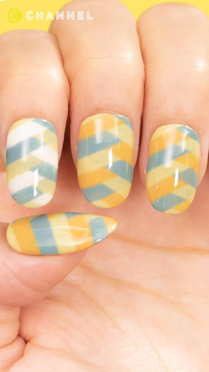 ネイルで編み込み!? 3色しましまネイル