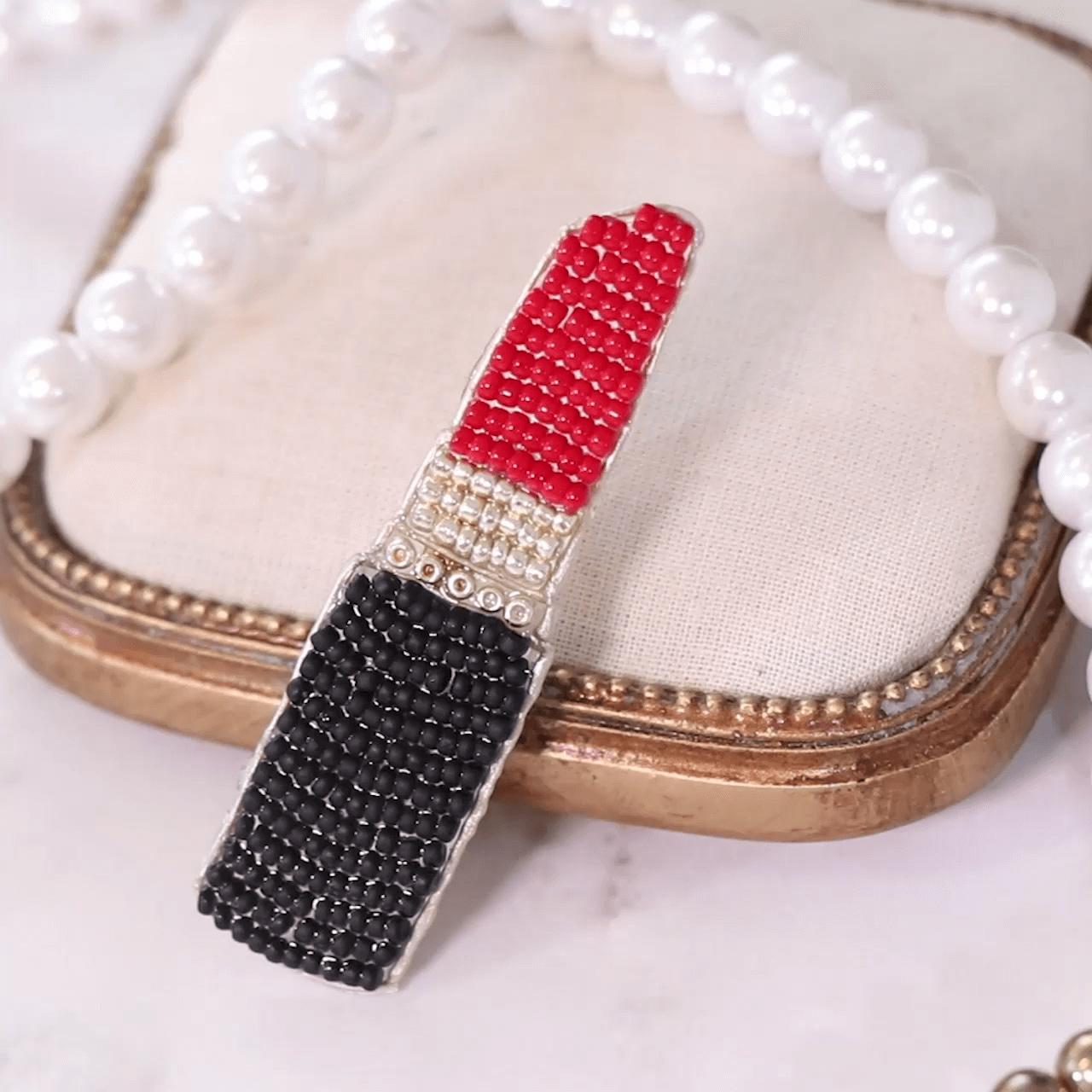 針しごと苦手な方必見♪「刺繍風口紅ブローチ」