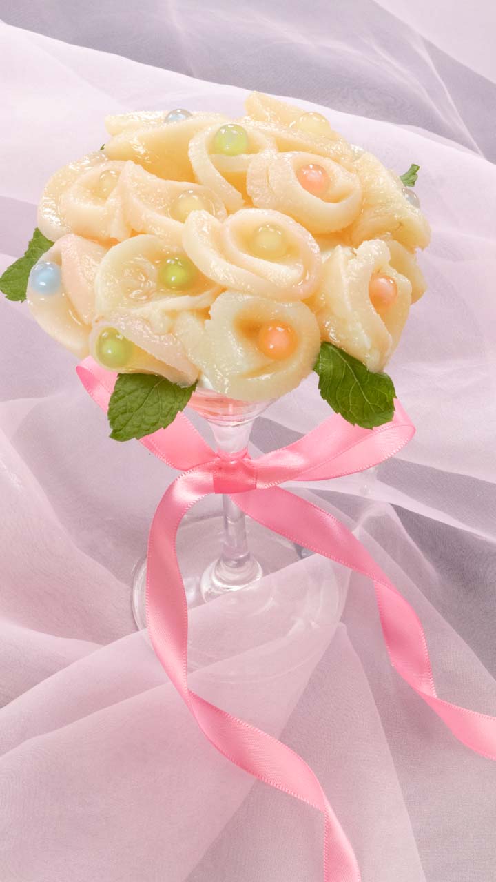 桃のお花のブーケパフェ