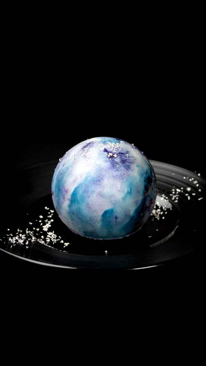 なかからひょっこり??!ギャラクシードーム