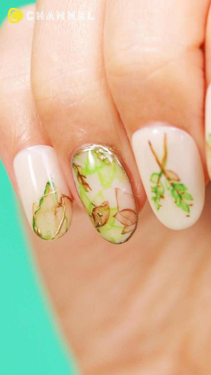 グリーンに癒される♡新緑ネイル