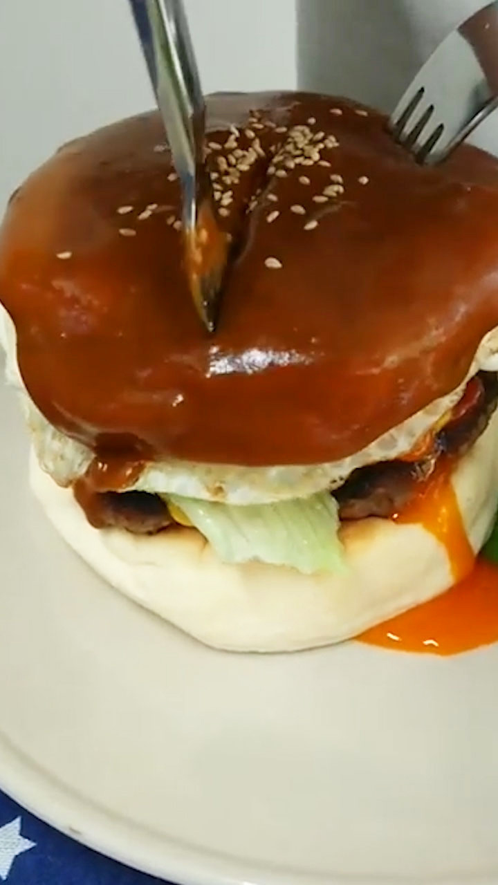 お菓子にもおかずにも♡メニュー盛りだくさんパンケーキ屋さん！