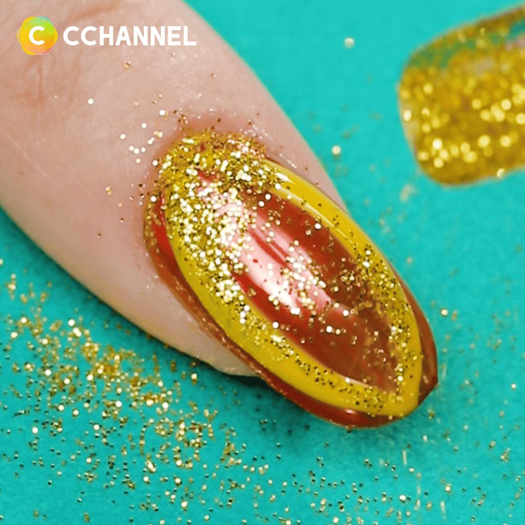 大人女子向け♡「クリスマスツリーネイル」