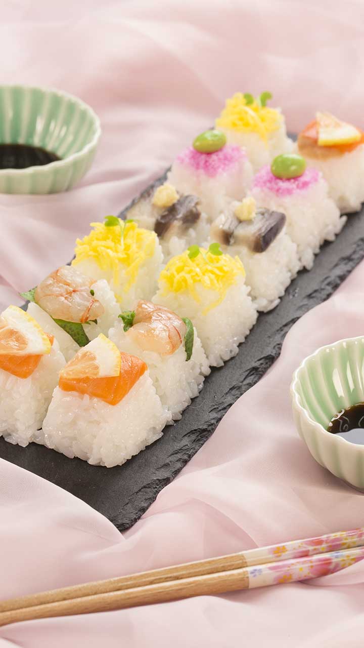 製氷皿で楽チン！一口キューブ寿司