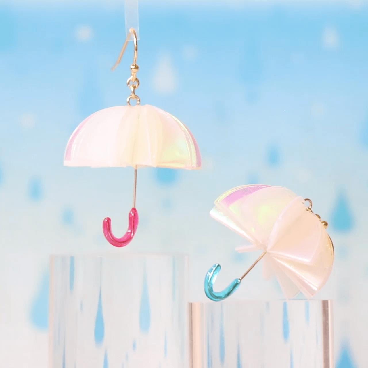 雨を集めてキラキラ「スパンコール傘ピアス」