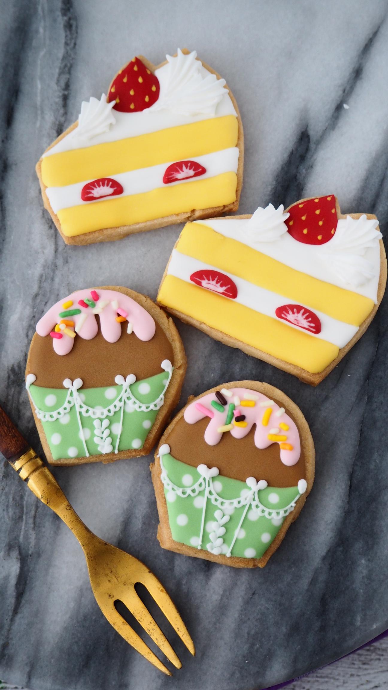 ショートケーキとカップケーキのアイシングクッキー