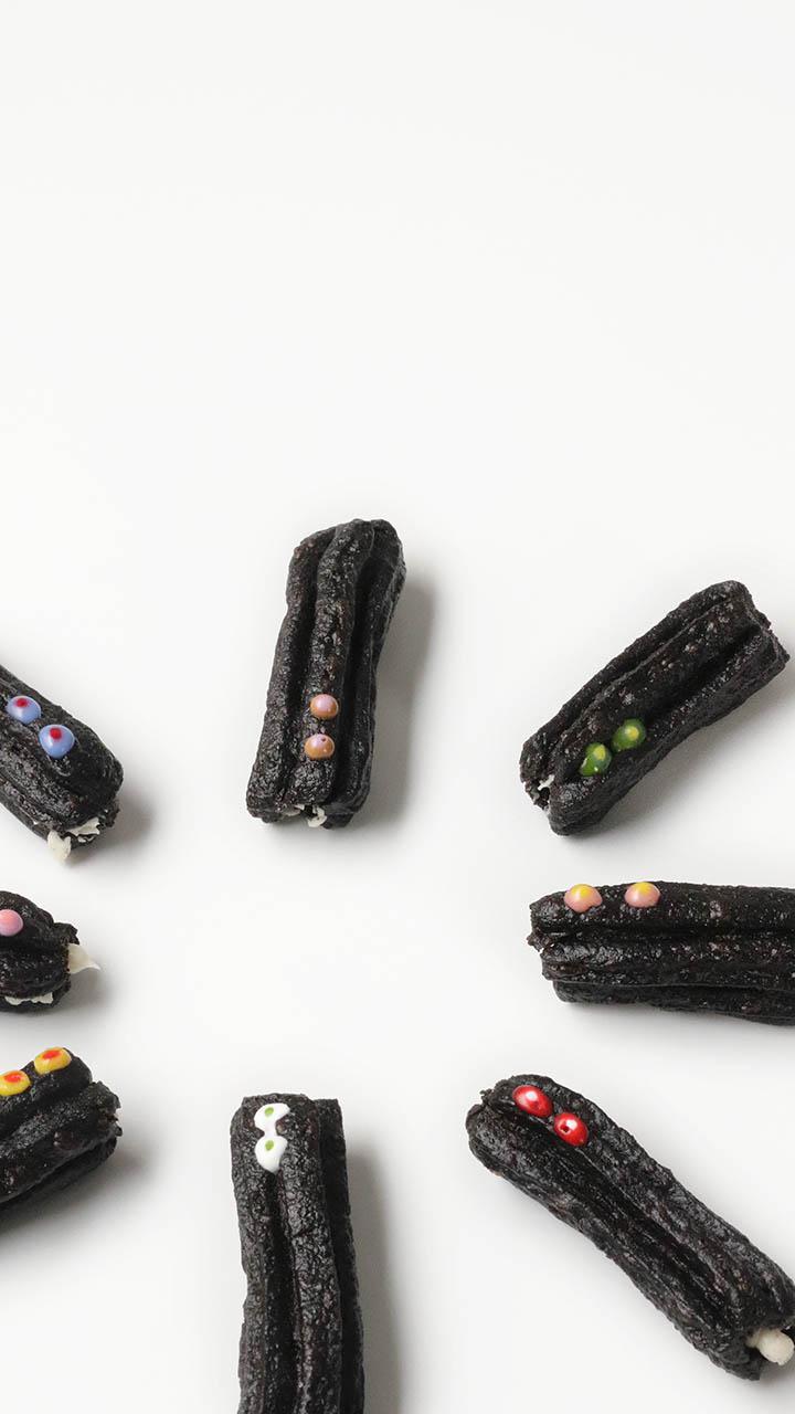 クッキーの大変身♡可愛すぎるモンスターチュロス