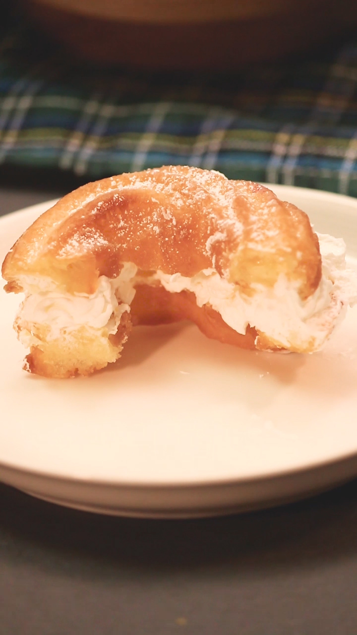 【ミスドをおうちで簡単に！】フレンチクルーラー風ドーナッツ♡