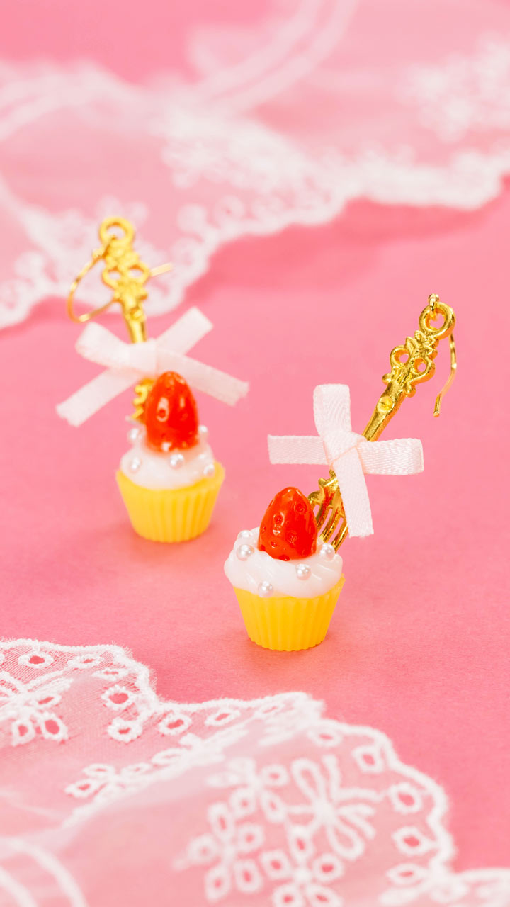 いただきまーす♡ちょこんと可愛いミニチュアカップケーキ