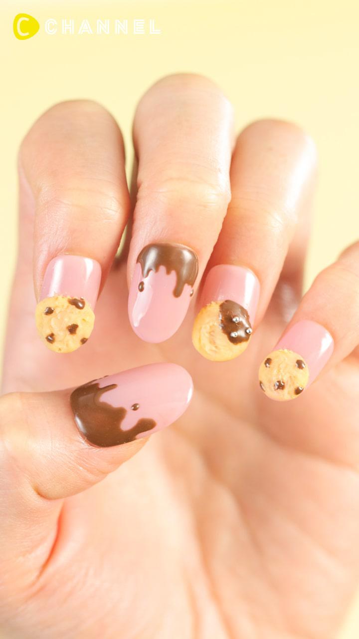 可愛く甘々の指先に♡チョコチップクッキーネイル