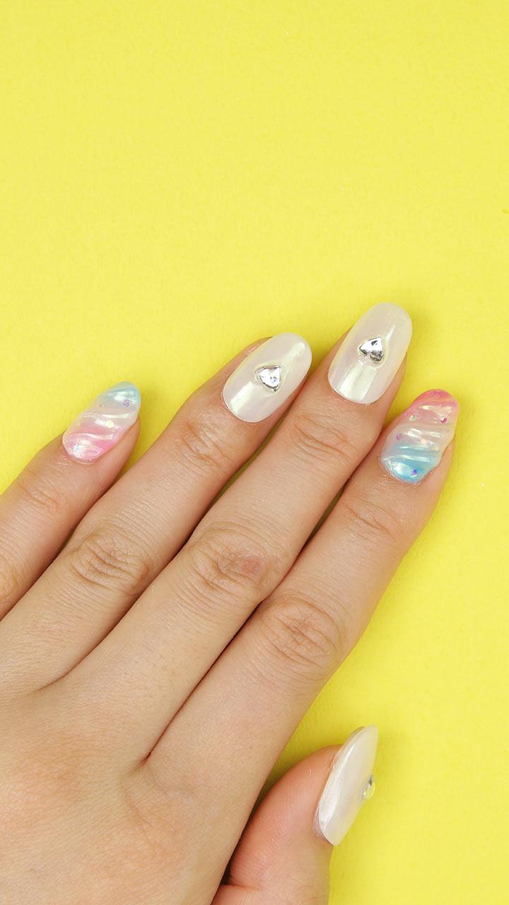 ユニコーンカラーがかわいい♡ぷっくりシェルネイル