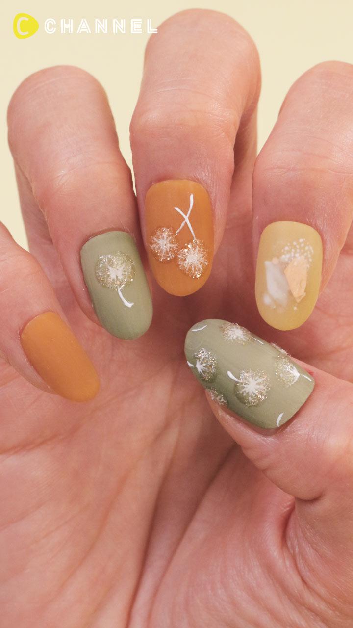 フウっと飛ばして恋占い♡わたぼうしネイル