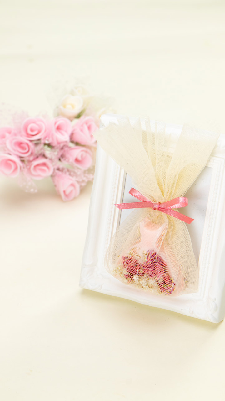 香りをまとったドレスの魔法♡ハンドメイドサシェの作り方