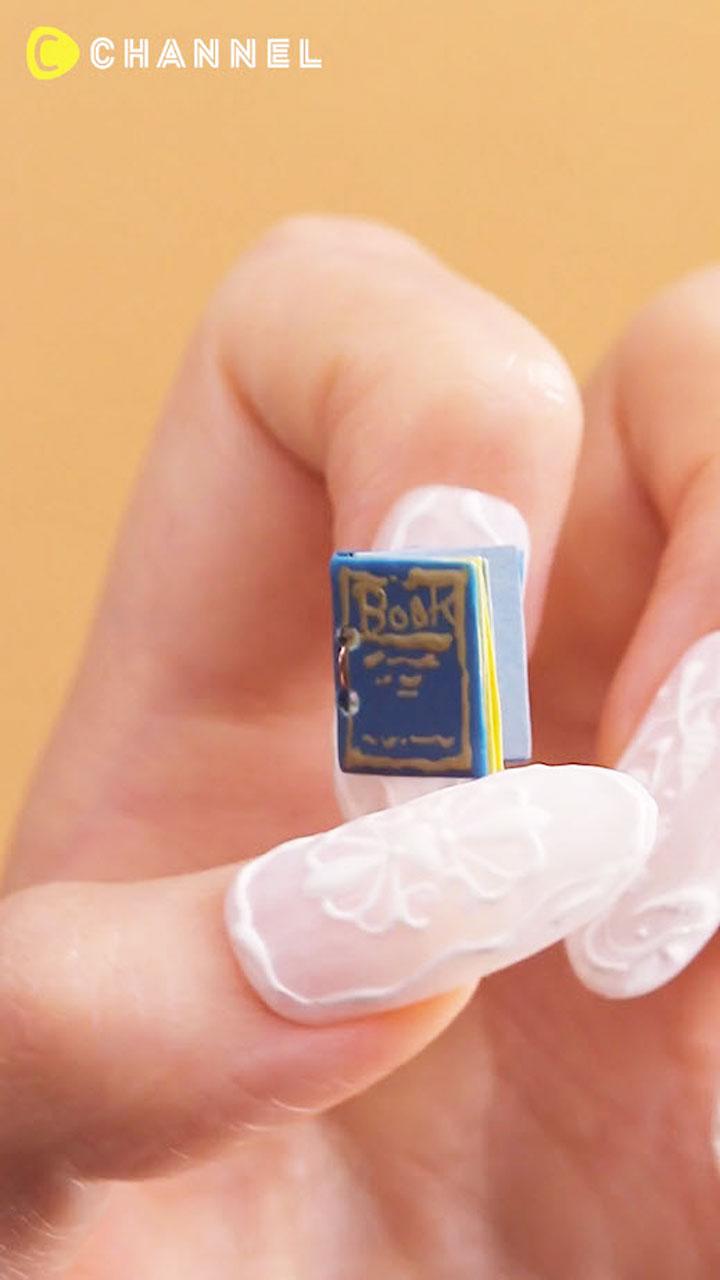 เล็บหนังสือจิ๋ว 3D 