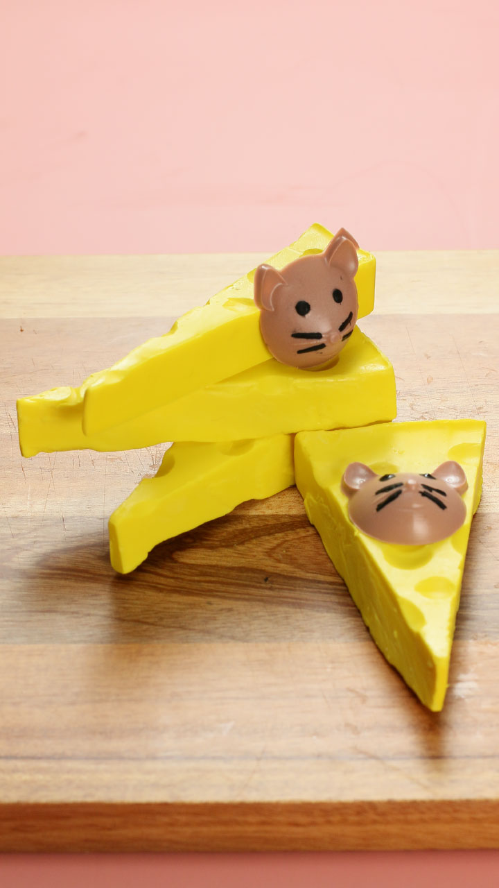かじられちゃった!?可愛いチーズとネズミ石鹸