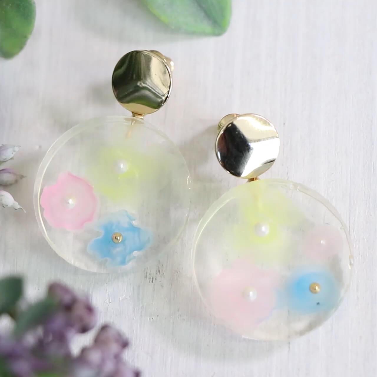 パっと花咲く「キャンドルフラワーピアス」