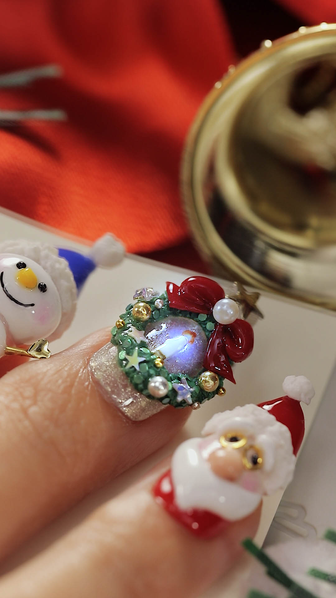 ライトが点灯!?指先にろうそくの光が灯るロマンチック♡Xmasネイル