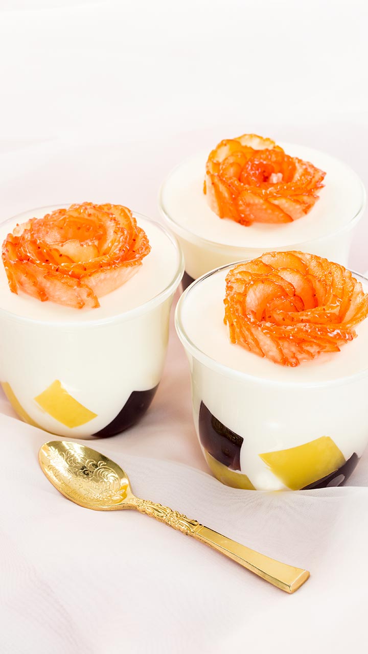 スイーツもお洒落にこだわりたい！カラフルゼリーレアチーズ