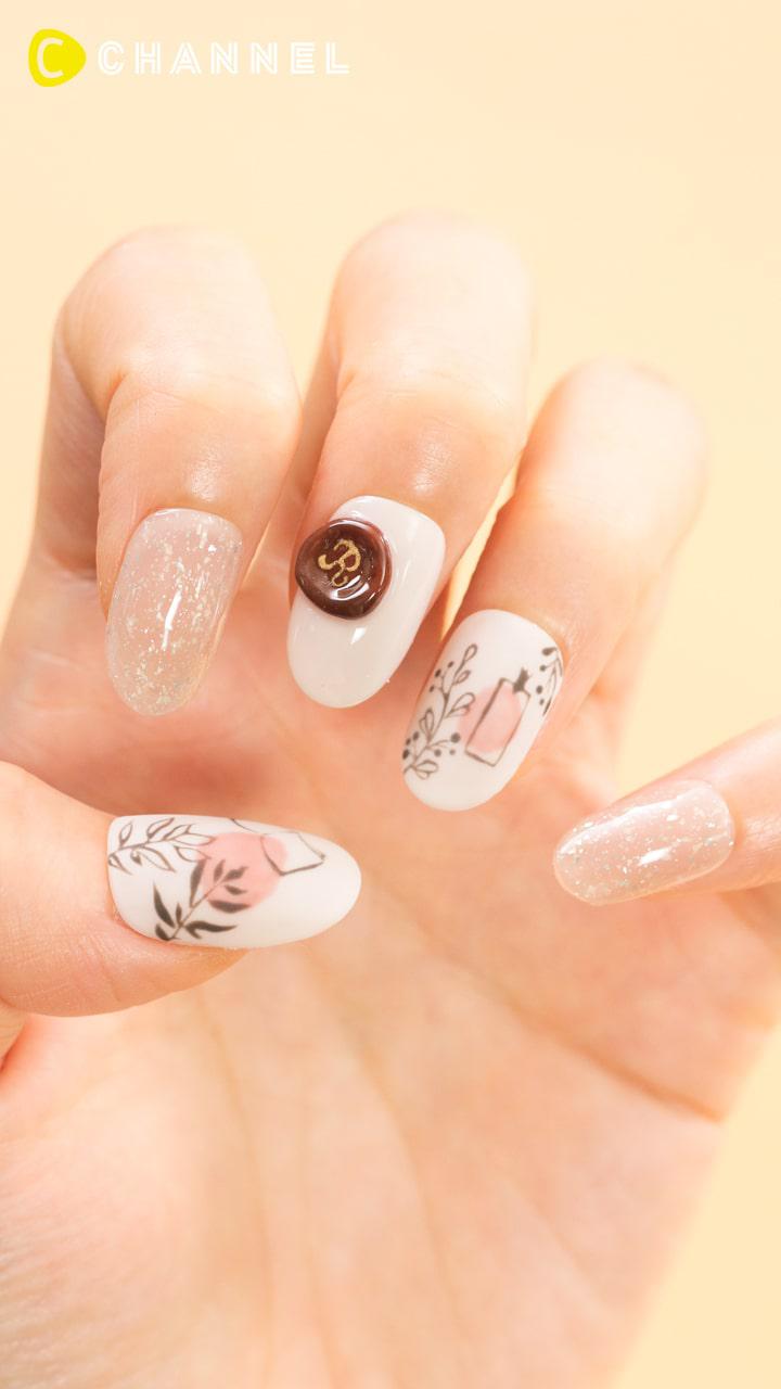 アンティークでおしゃれな雰囲気♡シーリングスタンプネイル