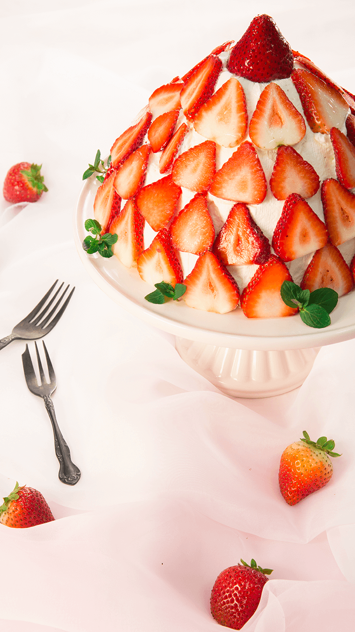 可愛さの虜♡いちごのムースドーム