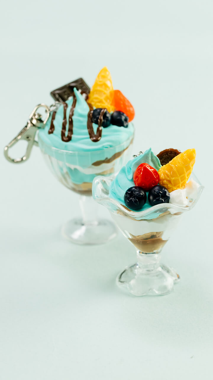 大人気スイーツを作っちゃおう♪ミントパフェチャーム