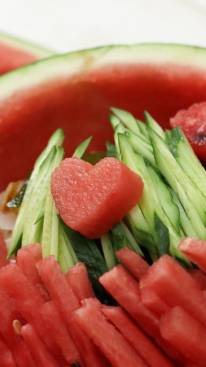 スイカ✕キムチの甘辛そうめんレシピ♡今年の夏ごはんはこれできまり