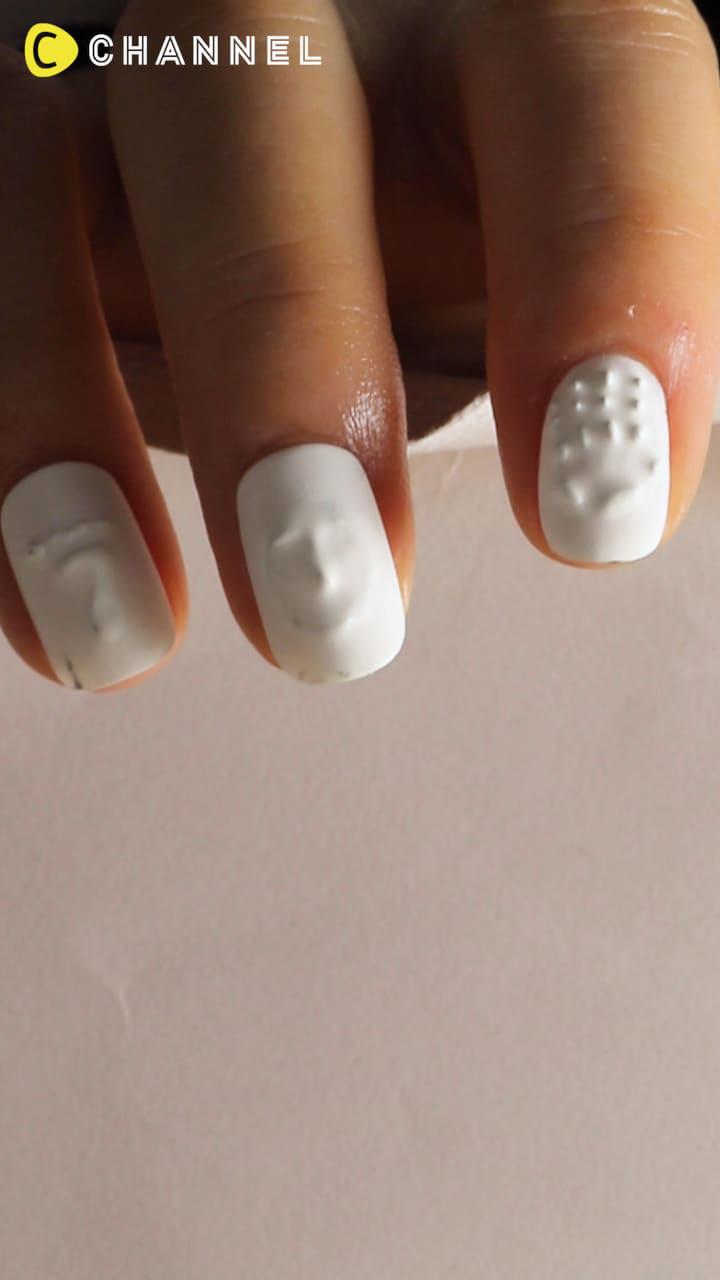 浮き出るホラーネイル