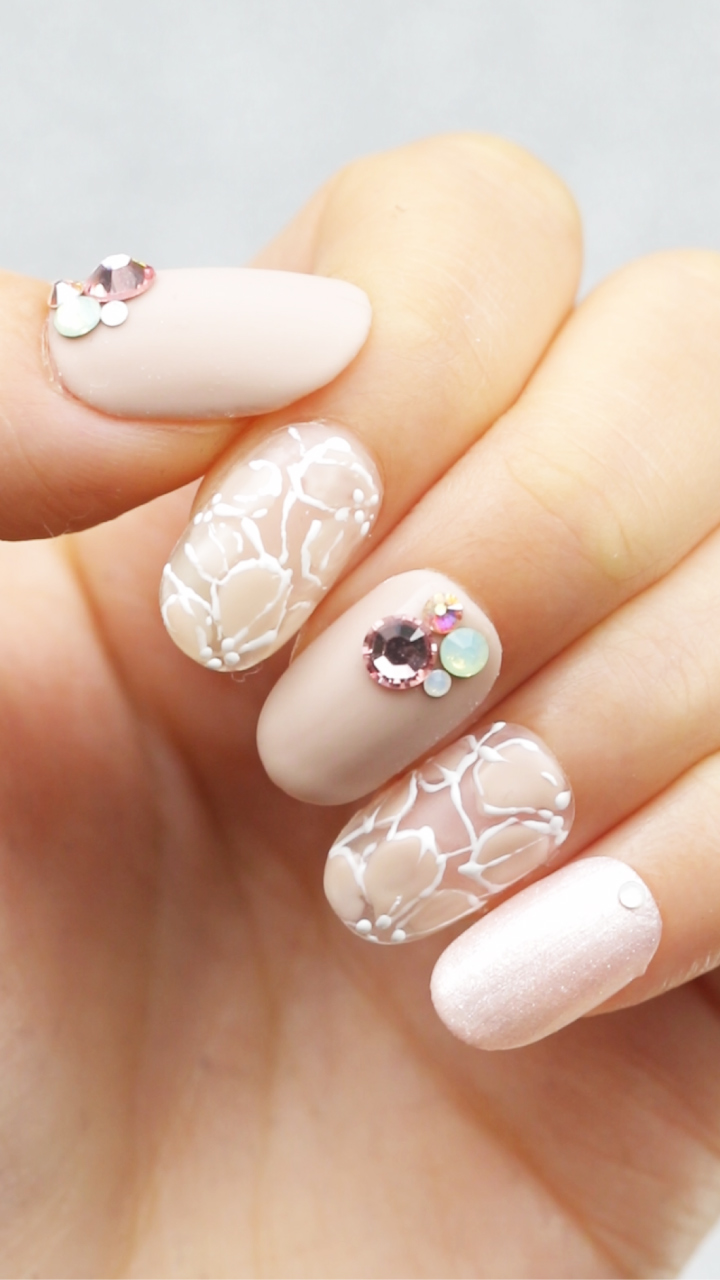 オフィスネイルにもOK☆レースフラワーネイル