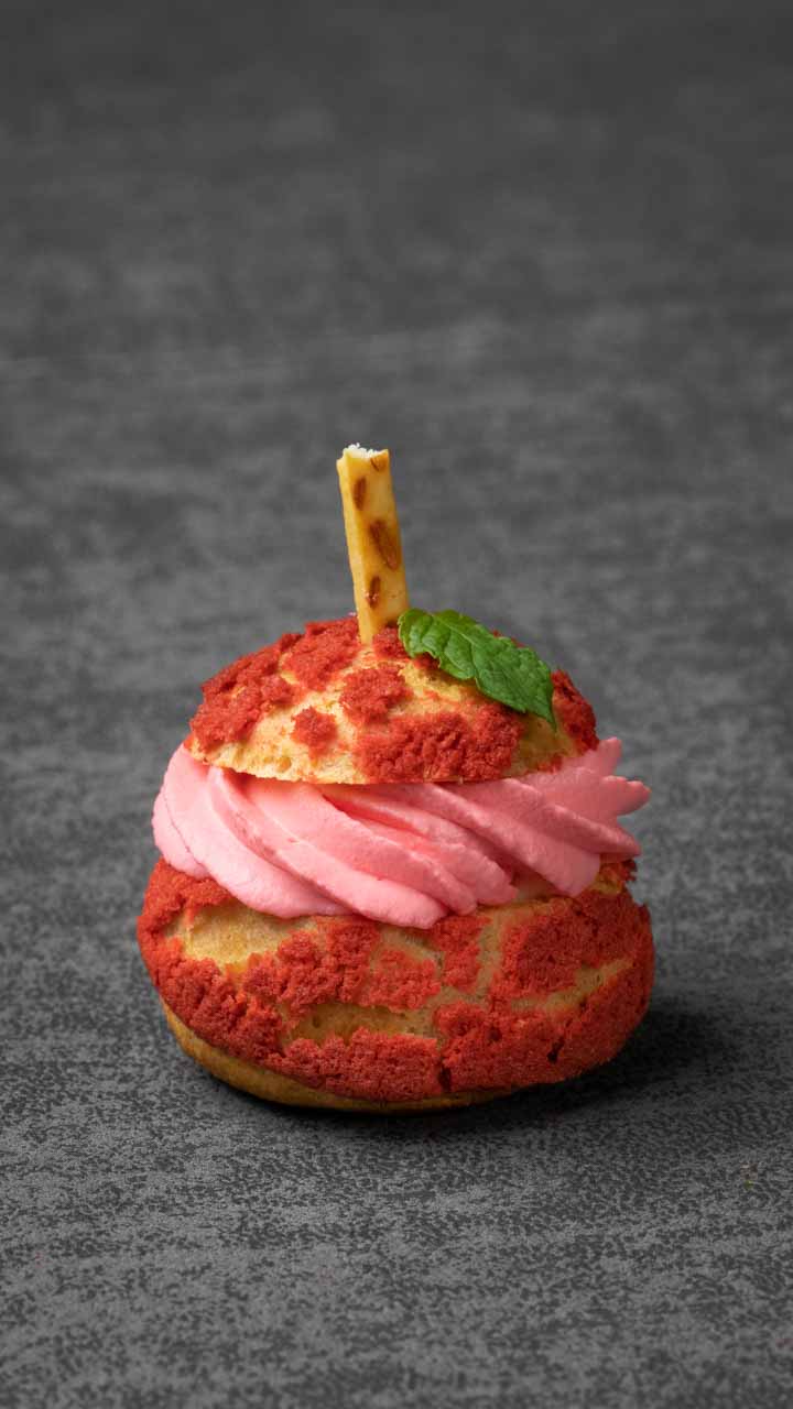 りんごの形のクッキーシュー