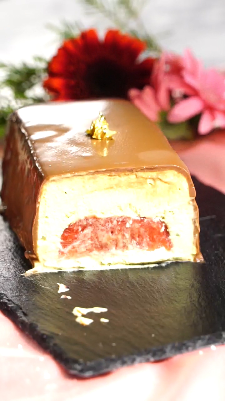 色合い綺麗！抹茶のムースケーキ