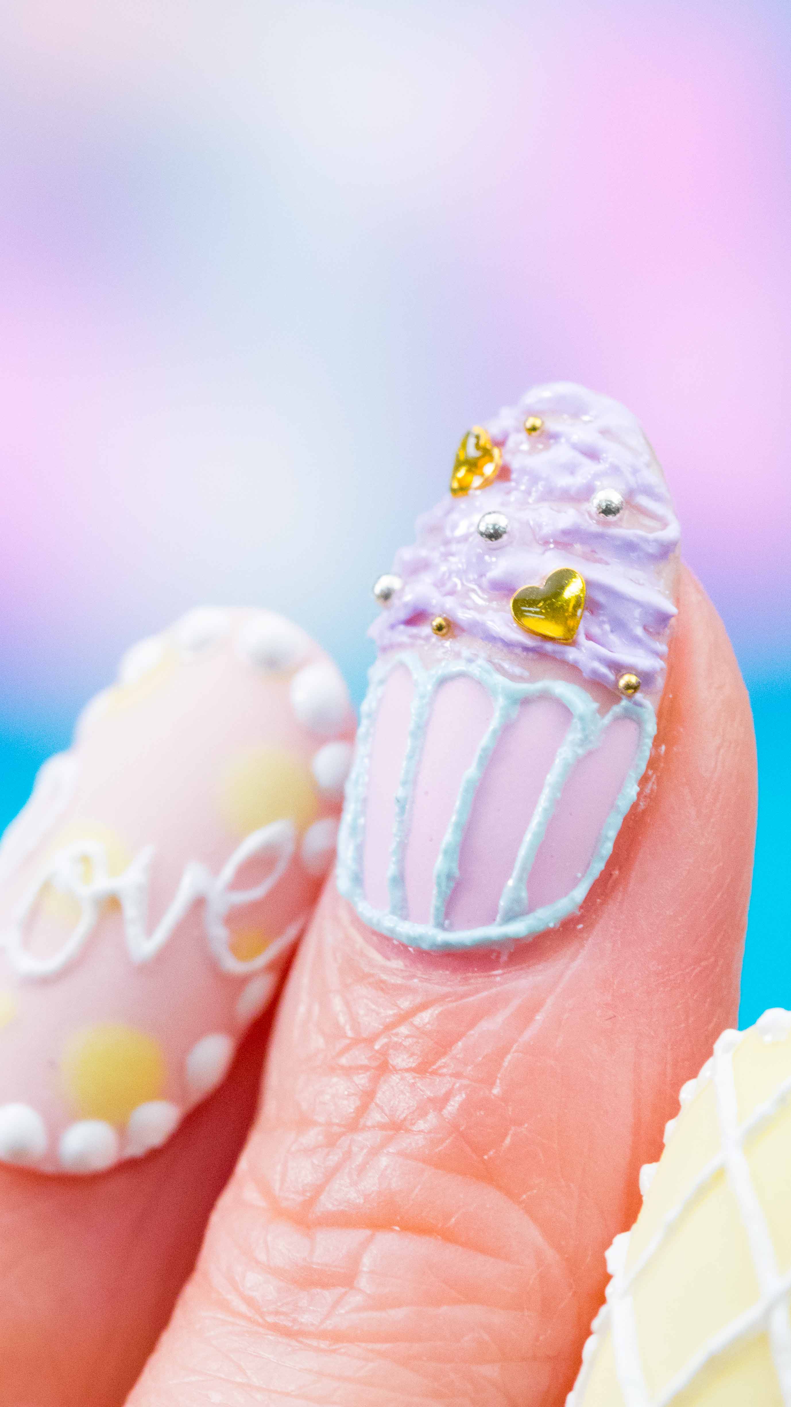 バレンタインにお菓子ネイルを♡アイシングネイル