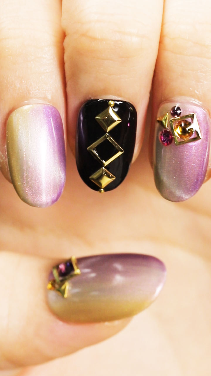 ハロウィンも上品に♡縦グラデネイル