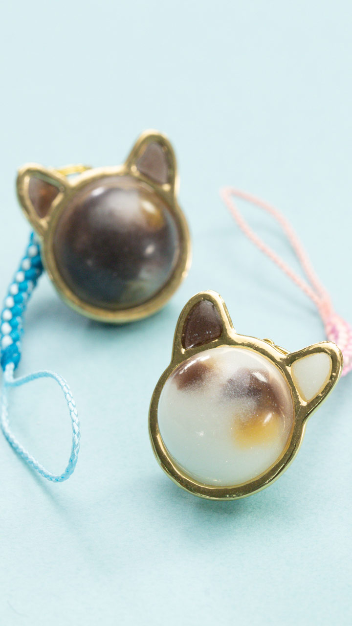 コロン♡にゃんともキュートな三毛猫キーホルダー