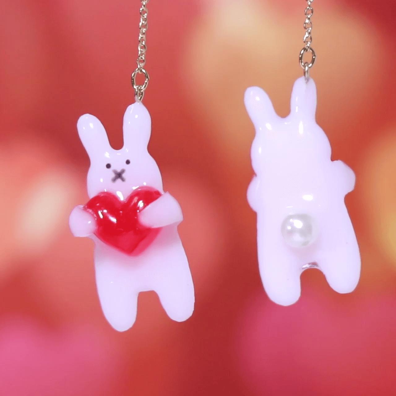 LOVEをお届け❤️「♡ハグうさピアス」