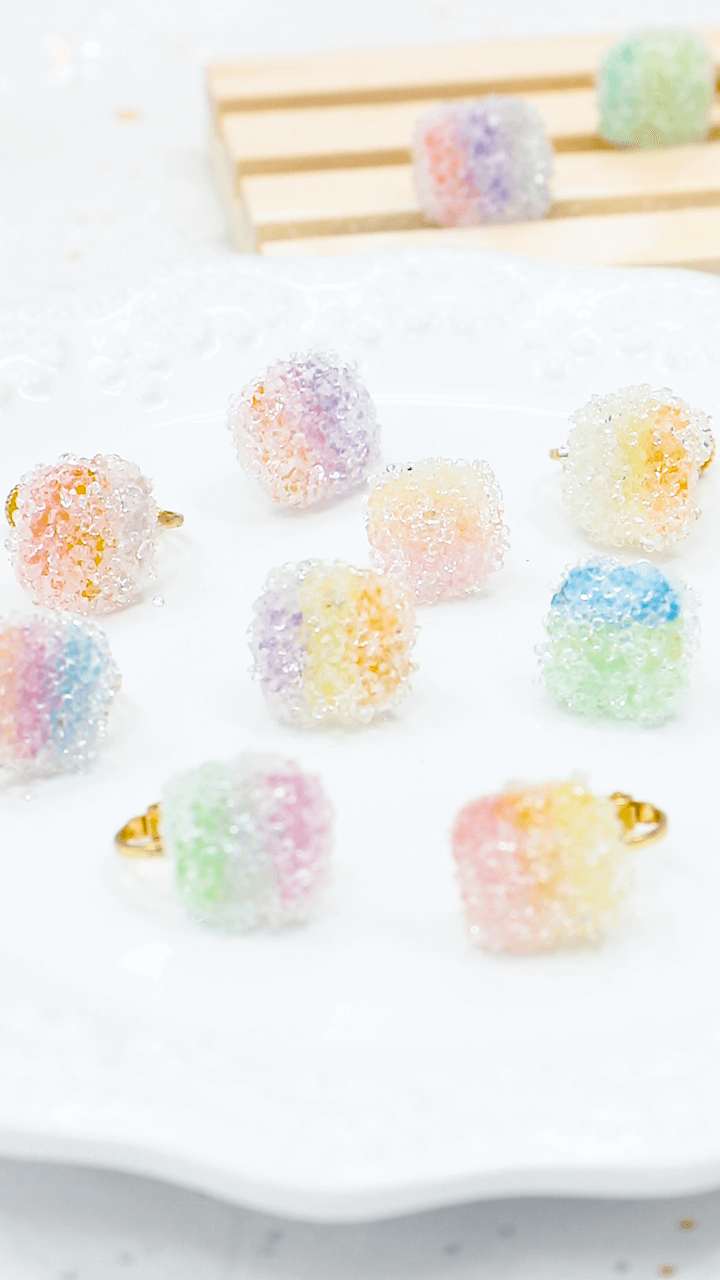 ほぼ100均の材料で♪食べたくなる「グミイヤリング」で耳元を甘〜く味付け♡