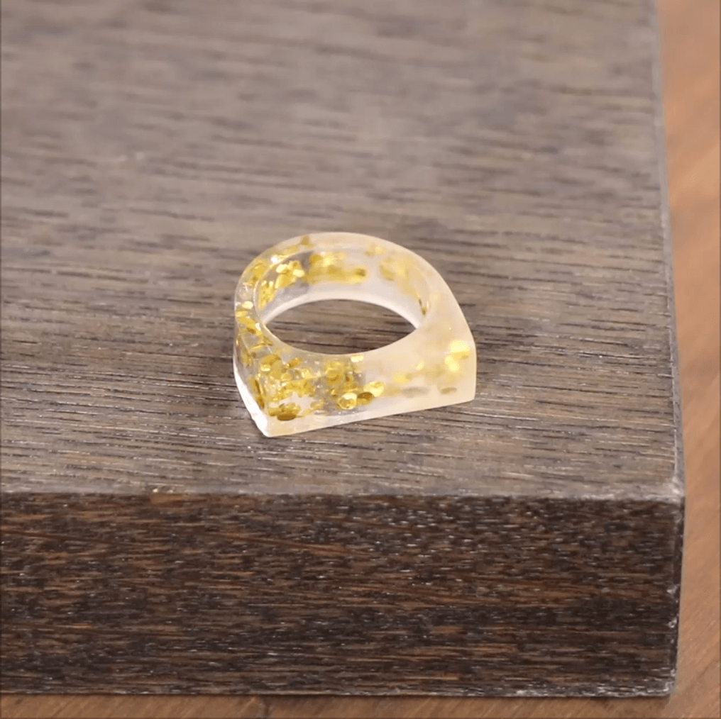 型さえも手作りっ「ハーフフロストリング」