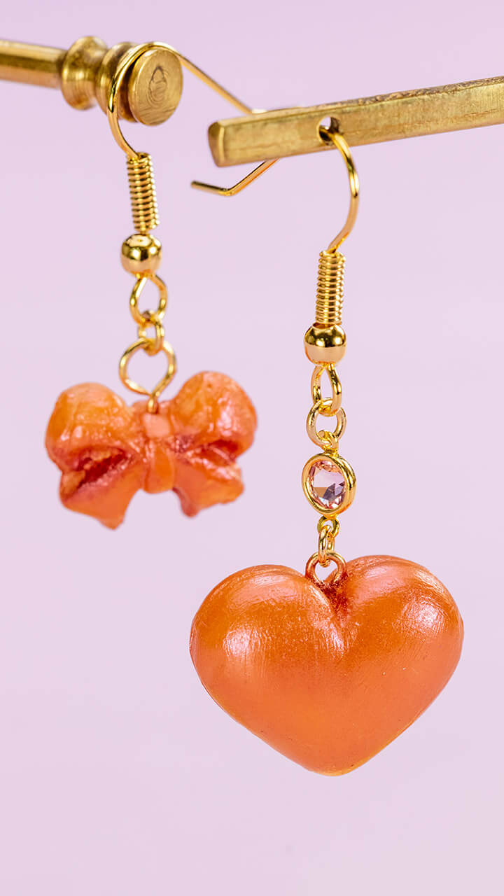 粘土がキラキラ輝く！？クレイジュエリーでハートピアス♡